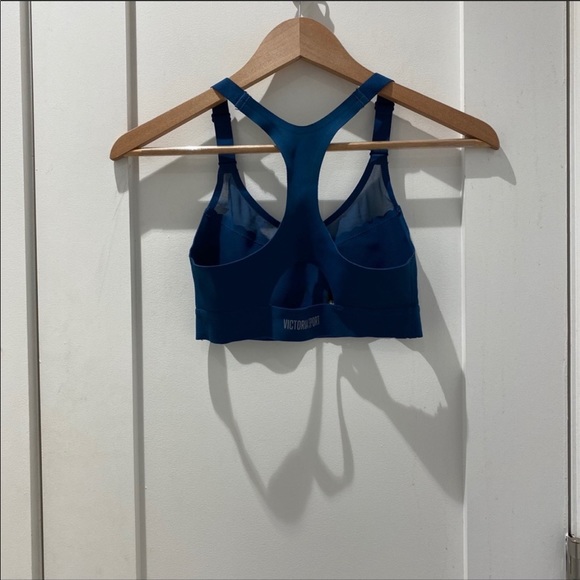 Victoria’s Secret VSX Sports Bra - Picture 3 of 3